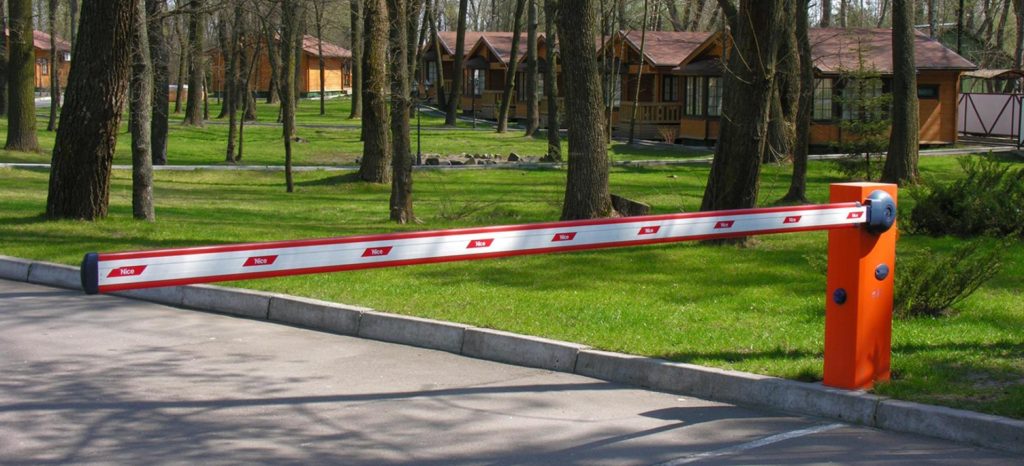 Реальный срок службы шлагбаума и как его продлить?